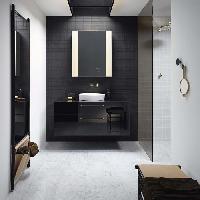 BURGBAD MYA Зеркало напольное 530х1950 мм., с кожаной подвесной сумкой медово-коричневого цвета, с настенным крепежом, цвет дуб черный