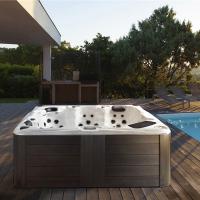 Gruppo Treesse Mykonos Минибассейн 211х211х86см отдельностс гидромасс, с автомат сист. рецирк.озонотер, цвет терапия,панели, крышка(СПЕЦЦЕНА со склад)