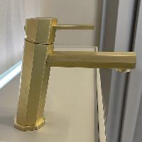 Stella Firenze Смеситель для раковины на 1 отверстие 3222MC, цвет: латунь матовая