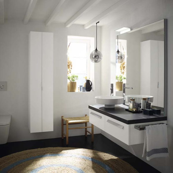 BURGBAD SYS30 Шкаф 400х335х1760 мм, подвес, 1 LED 4000K IP24, 2 створки с полками, держ фена, зеркало, 2 розетка внутри, ручки хром, цв белый матовый 