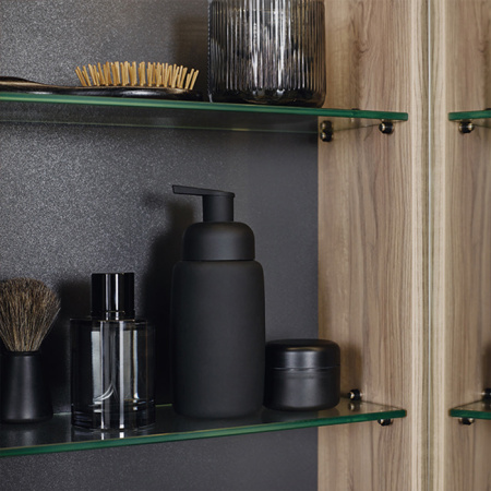 BURGBAD Eqio Зеркальный шкаф с гориз светодиод подсв.1200х800х170 мм,3 зерк двери с обоих сторон,  стекл полки.выкл.подсв умыв. вариант R, цвет F2009 