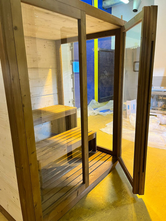 TREESSE AURA сауна 180х150х216Н, SX (левый вариант), подсветка, фронтальная дверь стекло/дерево (БЫЛА на ВЫСТАВКЕ и через 4 дня упакована!!) 