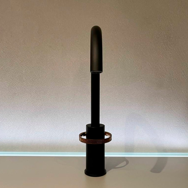 Stella Charm Смеситель для раковины на 1 отверстие, цвет: черный матовый PVD/ручка - медь 