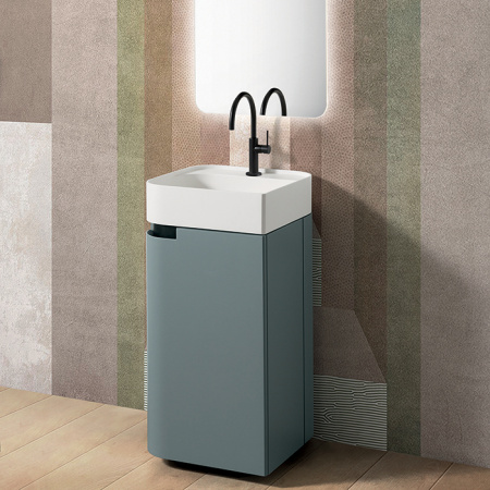 OASIS FREUD Зеркало 500х1000х30 мм., с светодиодной подсветкой с сенсорным выключателем и диммированием 