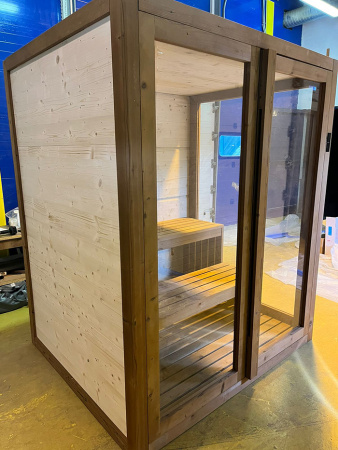 TREESSE AURA сауна 180х150х216Н, SX (левый вариант), подсветка, фронтальная дверь стекло/дерево (БЫЛА на ВЫСТАВКЕ и через 4 дня упакована!!) 