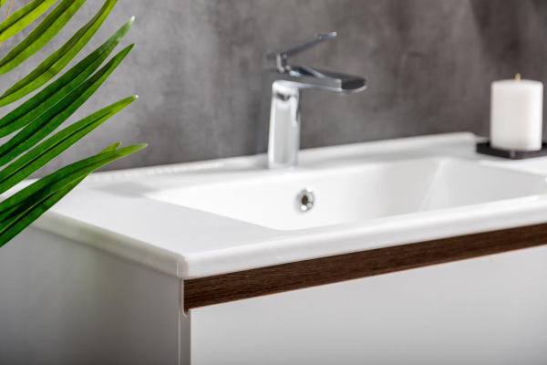 Тумба CAPOLDA 85 белая + ручка дерево 