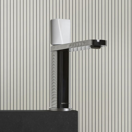 ANTONIO LUPI INDIGO Смеситель для раковины на 1 отверстие, излив 165 мм., ручка белая, цвет хром глянцевый 