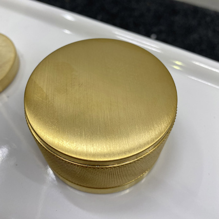 GATTONI MD Смеситель для раковины на 3 отверстия, ручки SAN GIULIO, с донным клапаном, цвет золото матовое шлифованное 